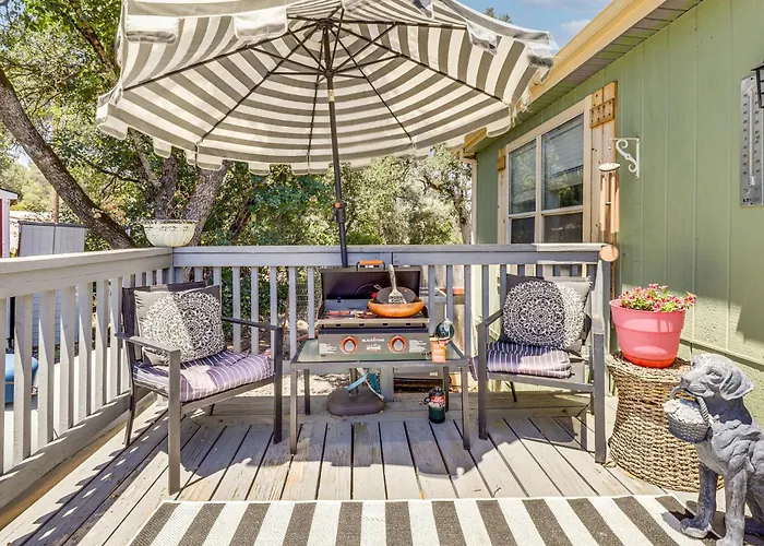 Fun W/ Family! Clearlake Getaway W/ Private Yard